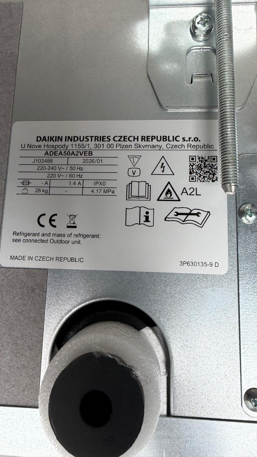 Daikin ADEA50A2VEB nameplate: Daikin Industries Czech Republic s.r.o., 1.4 A, 28 kg, IPX0, A2L, January 2026, Made in Czech Republic